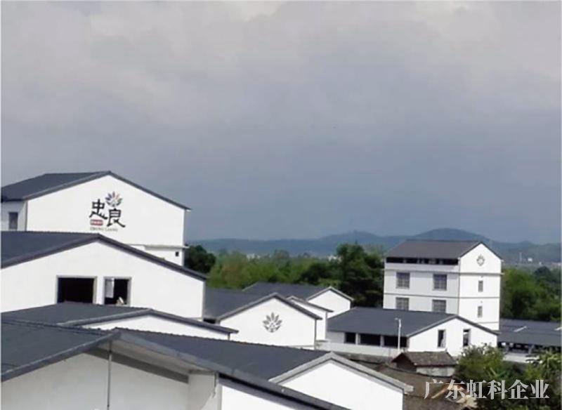 面对激烈的竞争市场，品牌企业与你共同探讨屋面瓦未来发展趋势！